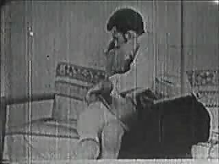 سبزه زیبایی سکس کسهای زیبا در چشمان دوست پسر او را